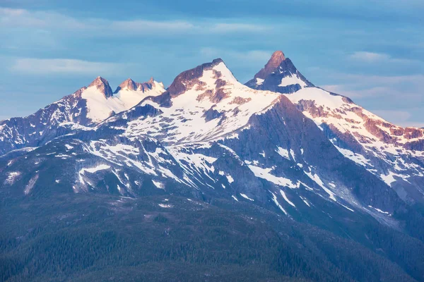 Picturesque Mountain View Canadian Rockies Summer Season — стокове фото