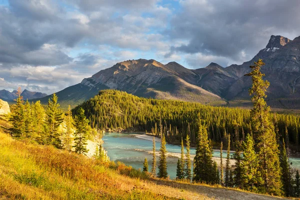 Bela Temporada Outono Nas Montanhas Canadenses Fundo Queda — Fotografia de Stock