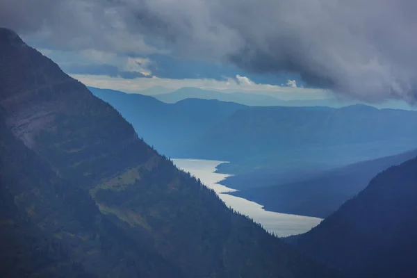 Pitoresk Kayalık Zirveleri Buzul Milli Parkı Montana Abd — Stok fotoğraf