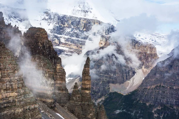 Vista Pitoresca Montanha Nas Montanhas Rochosas Canadenses Temporada Verão — Fotografia de Stock