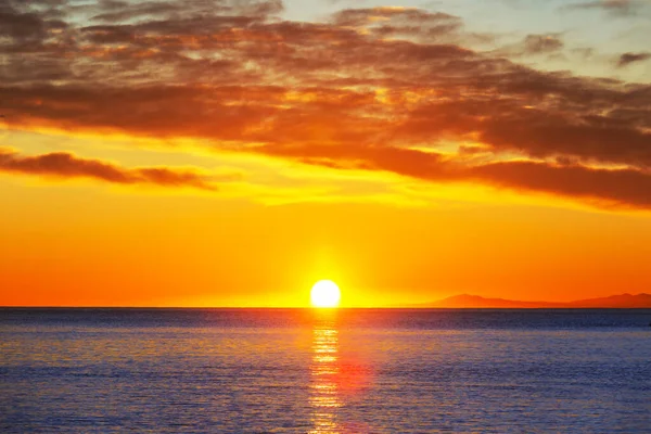 Escénica Puesta Sol Colores Costa Del Mar Bueno Para Fondo — Foto de Stock