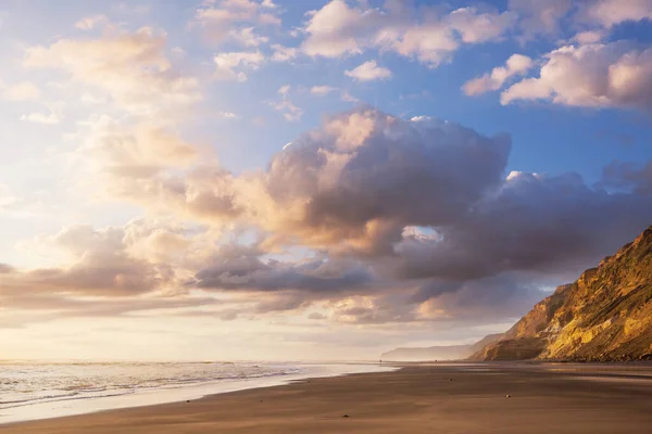 Piękny Zachód Słońca Plaży Ocean Beach Nowej Zelandii Inspirujące Środowisko — Zdjęcie stockowe