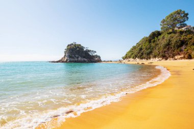 Ocean Beach, Yeni Zelanda 'da güzel bir gün batımı. İlham verici doğal ve seyahat geçmişi