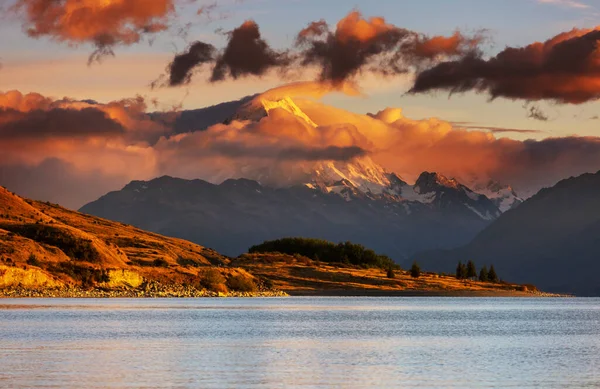 壮观的新西兰奥拉基山库克景观 — 图库照片