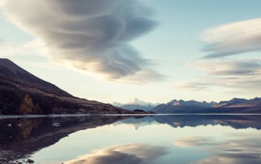 Yeni Zelanda 'daki görkemli Aoraki Dağı' nın manzarası.