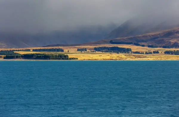 Geweldige Natuurlijke Landschappen Nieuw Zeeland Bergen Meer Bij Zonsondergang — Stockfoto