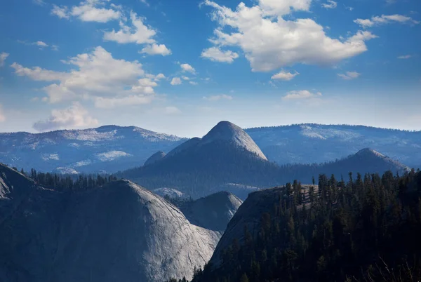 Güzel Yosemite Ulusal Parkı Manzaraları California — Stok fotoğraf