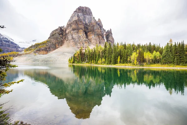 Csodálatos Hegyi Tájak Mount Assiniboine Tartományi Park Brit Columbia Kanada — Stock Fotó