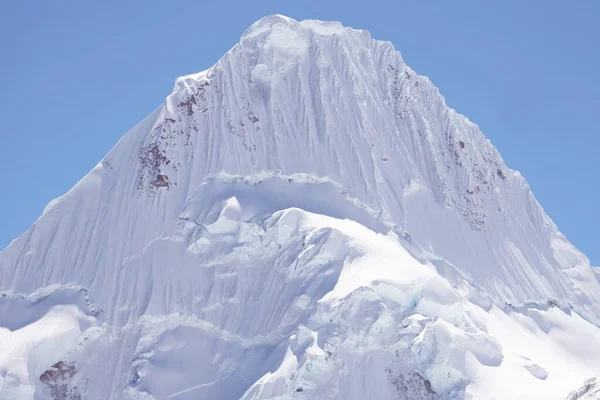 Hermoso Pico Alpamayo Las Montañas Cordillera Perú América Del Sur — Foto de Stock