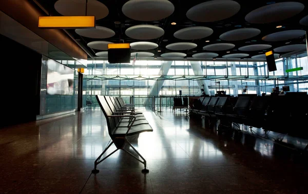 Focolaio Coronavirus Terminal Aeroportuale Vuoto — Foto Stock