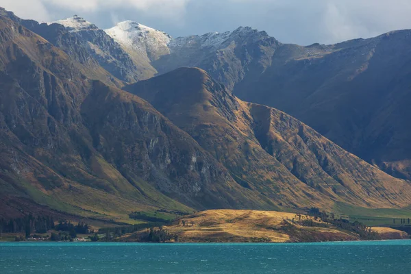 Geweldige Natuurlijke Landschappen Nieuw Zeeland Bergen Meer Bij Zonsondergang — Stockfoto
