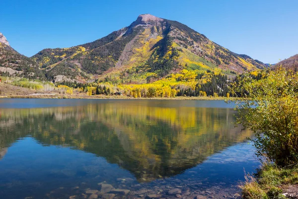 Hermoso Lago Temporada Otoño — Foto de Stock