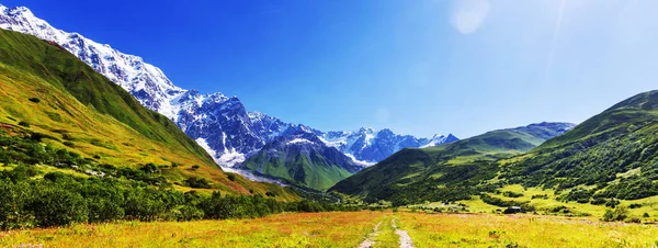 Altas Montanhas Cáucaso Svaneti Georgia Sim Parede Bezengi — Fotografia de Stock