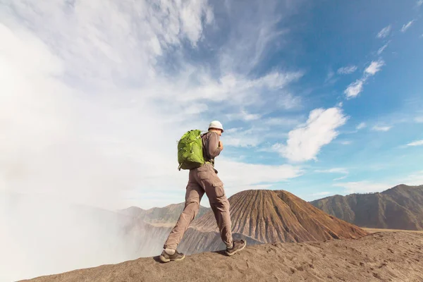印度尼西亚爪哇岛布罗莫火山的远足 — 图库照片