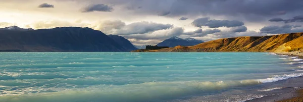 Erstaunliche Naturlandschaften Neuseeland Bergsee Bei Sonnenuntergang — Stockfoto