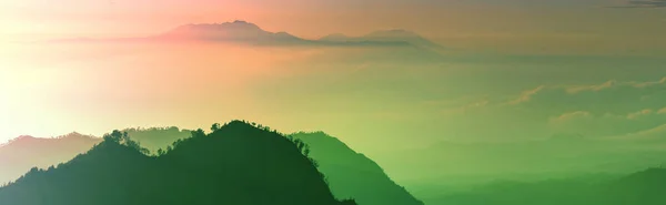 Prachtig Licht Van Zonnestralen Bij Prachtige Zonsopgang Bergen Van Java — Stockfoto