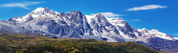 Bolivya Altiplanosundaki Alışılmadık Dağlar Güney Amerika Geziyor — Stok fotoğraf