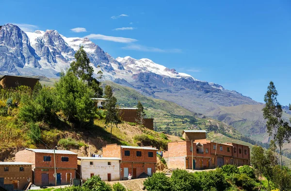 Bolivya Altiplanosundaki Alışılmadık Dağlar Güney Amerika Geziyor — Stok fotoğraf