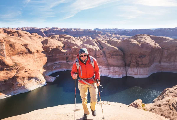 Vandra Utah Bergen Vandring Ovanliga Naturlandskap Fantastiska Former Sandsten Formationer — Stockfoto