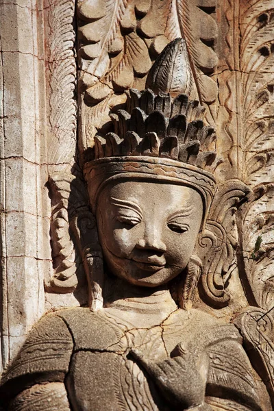 Gemeißelte Steinfigur Myanmar — Stockfoto