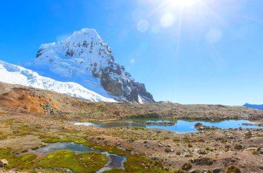 Cordillera Blanca, Peru, Güney Amerika 'daki güzel dağ manzaraları