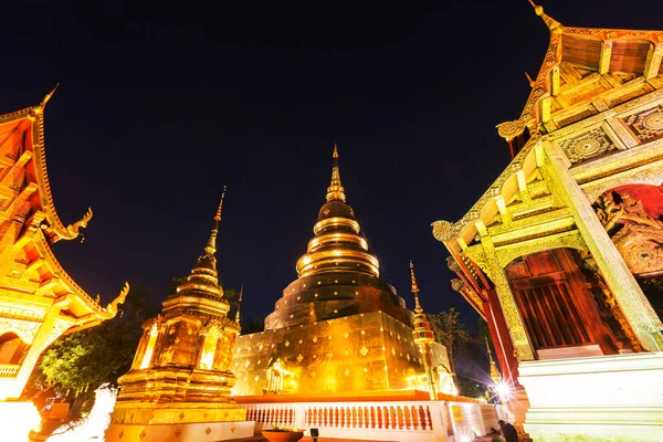 Noční Pohled Buddhistický Chrám Chiang Mai Severní Thajsko — Stock fotografie