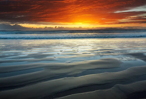 Malerisch Farbenfroher Sonnenuntergang Der Meeresküste Gut Für Tapeten Oder Hintergrundbild — Stockfoto