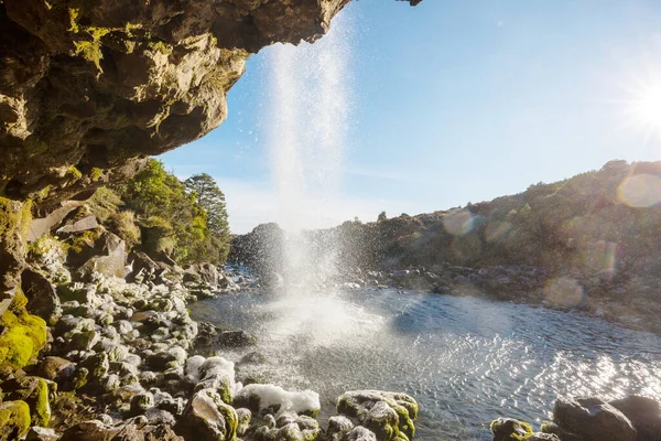 Krásný Vodopád Zeleném Deštném Pralese Nový Zéland — Stock fotografie