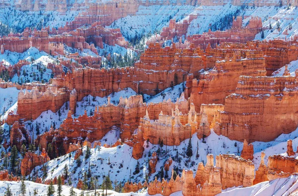 Bryce Canyon Met Sneeuw Het Winterseizoen — Stockfoto