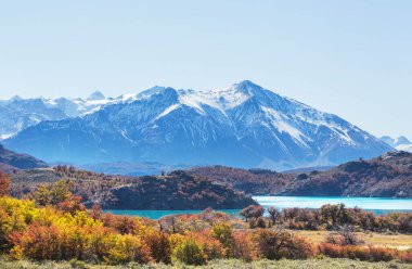 Patagonya dağlarında sonbahar sezonu, Güney Amerika, Arjantin