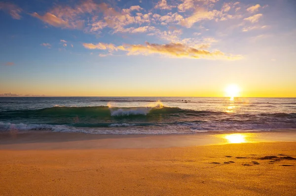Erstaunliche Hawaiianische Strand Malerische Aussicht Flussigkeit Wetter Stock Photo 211906172
