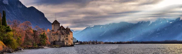 Вид Знаменитий Chateau Chillon Женевське Озеро Один Швейцарії Кантон Швейцарії — стокове фото