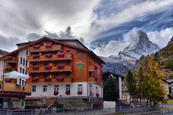 Atemberaubende Herbstkulisse Des Berühmten Matterhorns Schweizer Alpen Wallis Schweiz — Stockfoto
