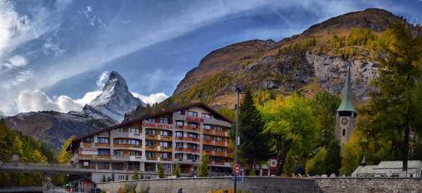 Prachtige Herfst Landschap Van Beroemde Alp Piek Matterhorn Zwitserse Alpen — Stockfoto