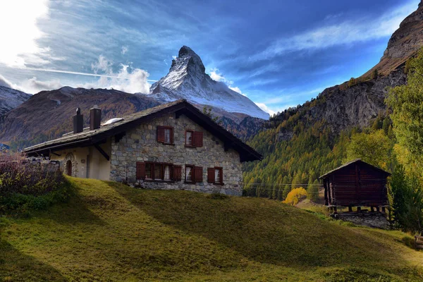 Impressionante Cenário Outono Famoso Pico Alp Matterhorn Swiss Alps Valais — Fotografia de Stock