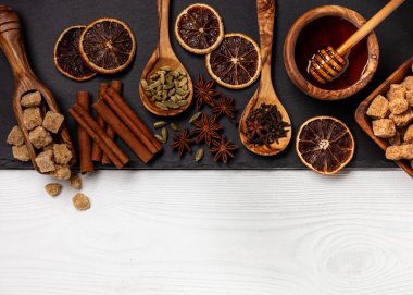 malzemeler için mulled şarap