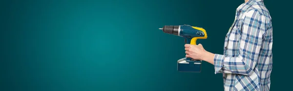 Woman Drill Green Background — Stock Photo, Image