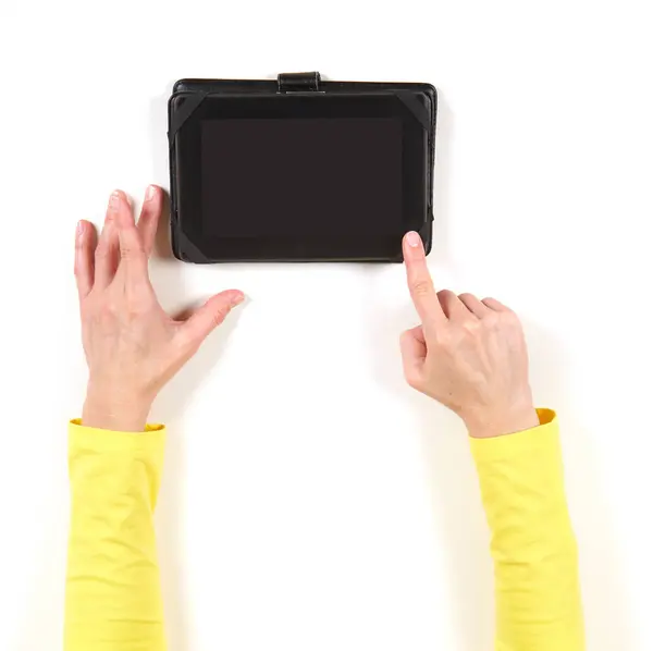 Handen Gele Jas Tablet Witte Achtergrond — Stockfoto