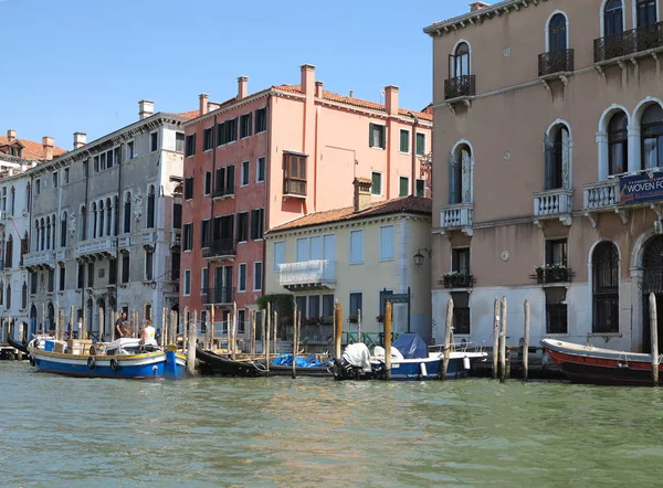 2017 Венеция Италия Вид Гондолы Исторические Здания Каналы — стоковое фото