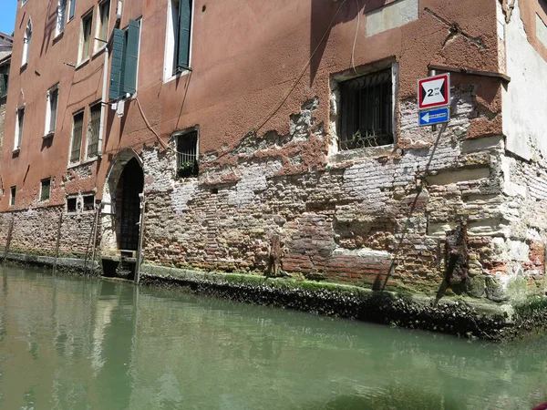 2017 Wenecja Włochy Widok Starych Zabytkowych Budynków Kanałów — Zdjęcie stockowe