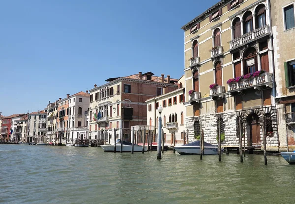 2017 Venetië Italië Uitzicht Vanaf Gondel Naar Historische Gebouwen Grachten — Stockfoto