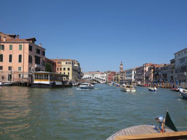 20.06.2017, Venedik, İtalya: gondol görünümünden tarihi binaları ve kanallar için 