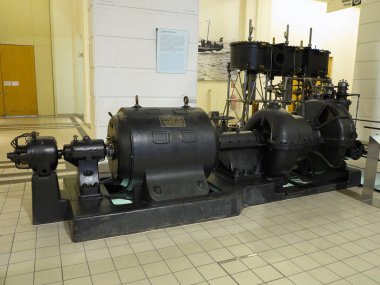 26.05.2018, Wien, Avusturya: Viyana Teknik Müzesi'nde Elektrik jeneratör ile dev eski buhar motoru