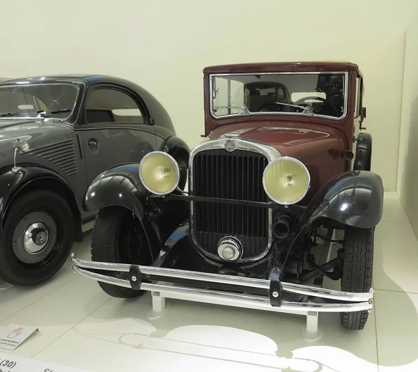 2018 Muzeum Techniki Wien Austria Vintage Zabytkowych Samochodów Ekspozycji — Zdjęcie stockowe