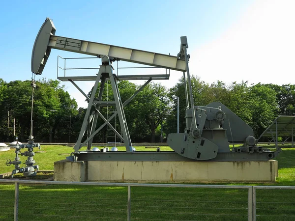 Oil Rig Pumps Machine Working Industrial Crude Petroleum Extracting — Stock Photo, Image