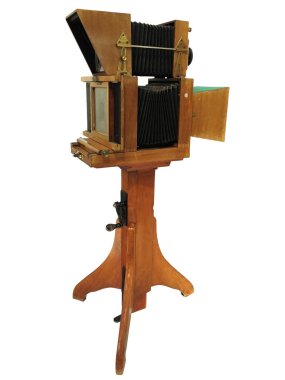 Beyaz arka plan üzerinde yalıtılmış bağbozumu antika ahşap eski fotoğraf makinesi