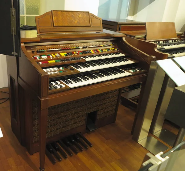 2018 Wien Autriche Vieille Maison Rétro Ancienne Orgue Bois Brun — Photo