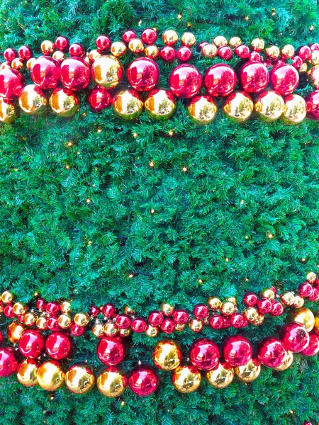Natal Fundo Abstrato Com Brilhantes Decorações Bola Árvore Verde — Fotografia de Stock