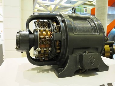 26.05.2018, Wien, Avusturya: eski vintage Endüstri/sanayii donatımı güçlü elektrik motoru Viyana Teknik Müzesi'nde
