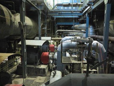 Elektrik motorları, borular, borular ile endüstriyel büyük su pompaları